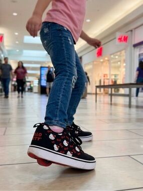 Heelys Kids Black Hello Kitty Patterned Roller Sneakers